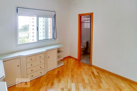 Apartamento à venda com 180m², 4 quartos e 4 vagasSuíte 4