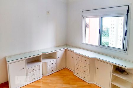 Apartamento à venda com 180m², 4 quartos e 4 vagasSuíte 4