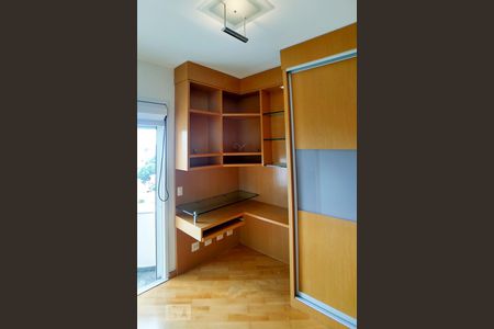 Apartamento à venda com 180m², 4 quartos e 4 vagasSuíte 3