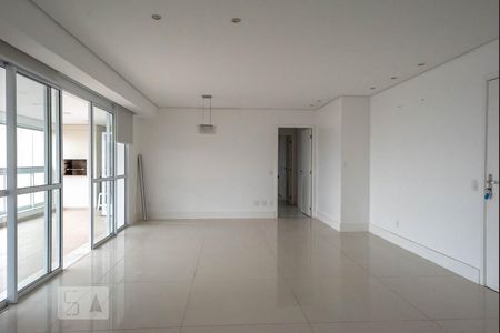 Apartamento para alugar com 146m², 3 quartos e 3 vagasSala