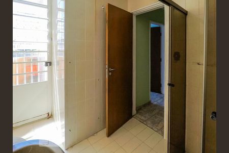 Casa à venda com 80m², 2 quartos e 2 vagasbanheiro