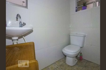 Casa à venda com 80m², 2 quartos e 2 vagasBanheiro 2