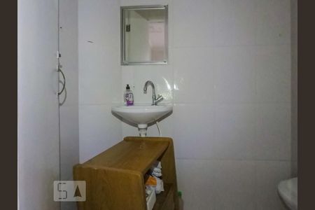 Casa à venda com 80m², 2 quartos e 2 vagasBanheiro 2