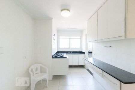 Apartamento à venda com 109m², 3 quartos e 2 vagas Apartamento à venda com 109m², 3 quartos e 2 vagasCozinha