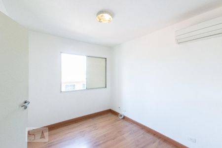 Apartamento à venda com 109m², 3 quartos e 2 vagas Apartamento à venda com 109m², 3 quartos e 2 vagasQuarto 2