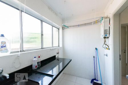 Apartamento à venda com 109m², 3 quartos e 2 vagas Apartamento à venda com 109m², 3 quartos e 2 vagasÁrea de Serviço