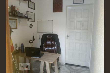 Casa à venda com 128m², 3 quartos e 3 vagasEscritório