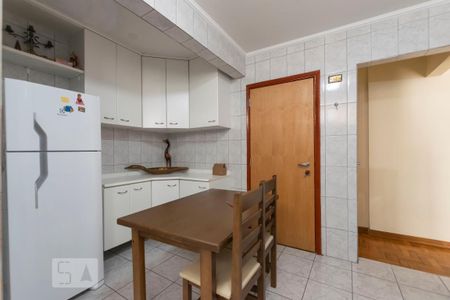 Apartamento para alugar com 83m², 2 quartos e 1 vagaCozinha