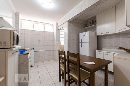 Cozinha de apartamento à venda com 2 quartos, 83m² em Vila Monumento, São Paulo