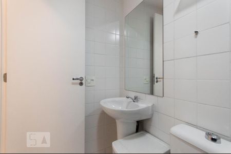Banheiro de apartamento para alugar com 3 quartos, 64m² em Bela Vista, São Paulo
