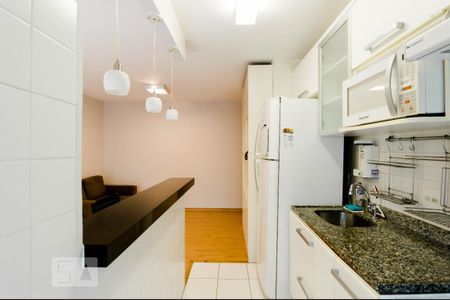 Cozinha de apartamento para alugar com 3 quartos, 64m² em Bela Vista, São Paulo