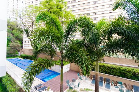Vista da Rua de apartamento para alugar com 3 quartos, 64m² em Bela Vista, São Paulo