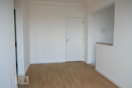 Sala de apartamento para alugar com 2 quartos, 48m² em Vila Paranaguá, São Paulo