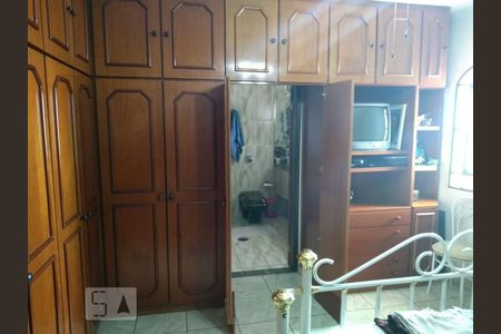 Dormitório 1 de casa à venda com 3 quartos, 400m² em Jardim Iva, São Paulo