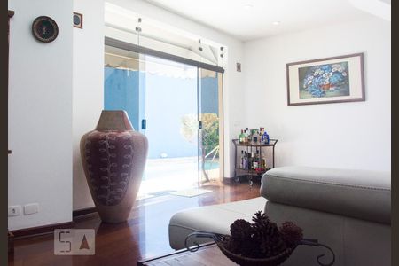 Sala de casa para alugar com 3 quartos, 354m² em Vila Inah, São Paulo