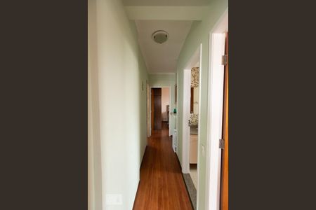 Apartamento à venda com 107m², 3 quartos e 2 vagas Apartamento à venda com 107m², 3 quartos e 2 vagasCorredor