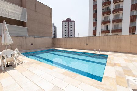 Apartamento à venda com 107m², 3 quartos e 2 vagas Apartamento à venda com 107m², 3 quartos e 2 vagasÁrea comum - Piscina