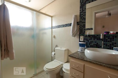 Apartamento à venda com 107m², 3 quartos e 2 vagas Apartamento à venda com 107m², 3 quartos e 2 vagasBanheiro da Suíte