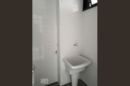 Área de Serviço de apartamento para alugar com 2 quartos, 36m² em Santa Maria, Santo André
