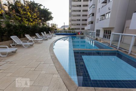 Piscina de apartamento para alugar com 2 quartos, 64m² em Barra Funda, São Paulo