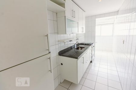 Cozinha de apartamento para alugar com 2 quartos, 64m² em Barra Funda, São Paulo