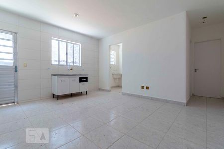 Sala - Cozinha de casa para alugar com 1 quarto, 45m² em Jardim Iva, São Paulo