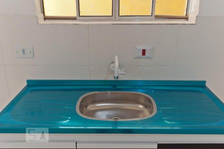 Cozinha - Torneira de casa para alugar com 1 quarto, 45m² em Jardim Iva, São Paulo