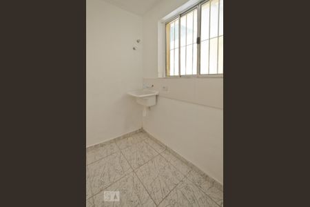 Área de Serviço de casa para alugar com 1 quarto, 45m² em Jardim Iva, São Paulo