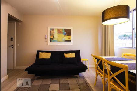 Sala de apartamento para alugar com 1 quarto, 33m² em Juvevê, Curitiba