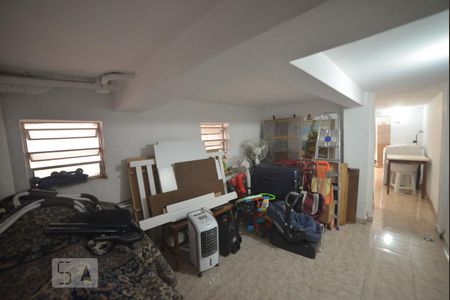 Casa à venda com 226m², 4 quartos e 2 vagasDeposito