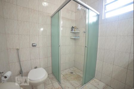 Casa à venda com 226m², 4 quartos e 2 vagasBanheiro
