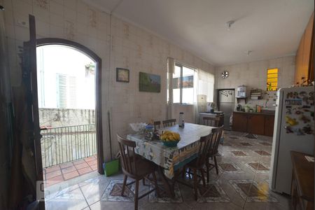 Casa à venda com 226m², 4 quartos e 2 vagasCozinha