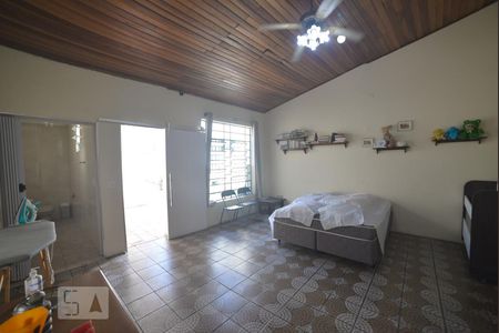 Casa à venda com 226m², 4 quartos e 2 vagasQuarto Fundos