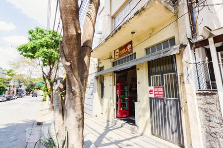 Casa para alugar com 130m², 3 quartos e sem vaga Casa para alugar com 130m², 3 quartos e sem vagaFachada