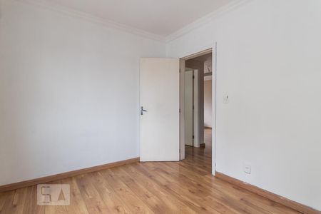 Dormitório 2 de apartamento para alugar com 2 quartos, 70m² em Vila Ipiranga, Porto Alegre