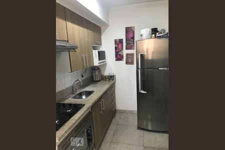 Apartamento à venda com 70m², 3 quartos e 2 vagasCozinha