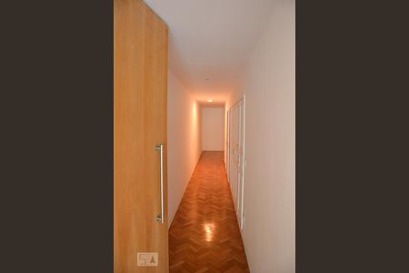 Apartamento à venda com 287m², 4 quartos e 1 vagaCorredor 