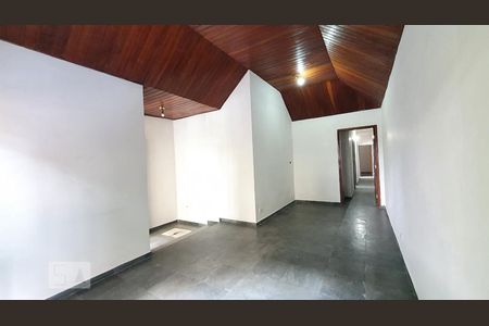 Casa para alugar com 100m², 3 quartos e 1 vagaSala