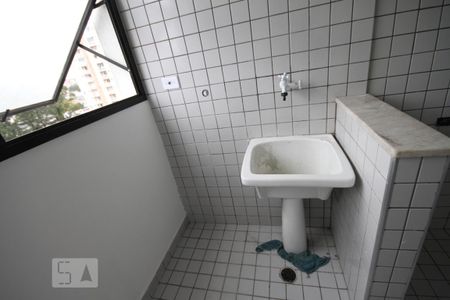 Apartamento à venda com 65m², 2 quartos e 1 vagaÁrea de Serviço