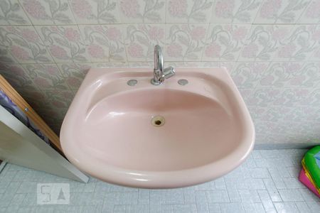 Casa à venda com 180m², 3 quartos e 4 vagasBanheiro da Suíte 1