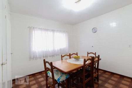 Casa à venda com 180m², 3 quartos e 4 vagasCopa