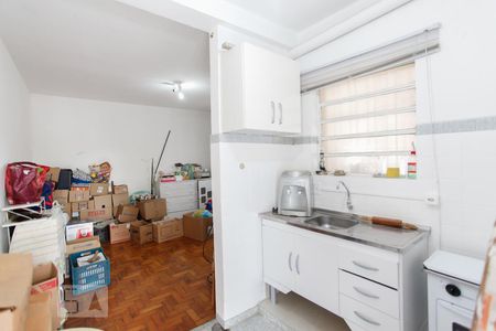 Casa à venda com 180m², 3 quartos e 4 vagasEdícula - Quarto/Cozinha