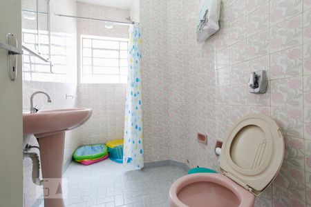 Banheiro da Suíte 1 de casa à venda com 3 quartos, 180m² em Parque Jabaquara, São Paulo