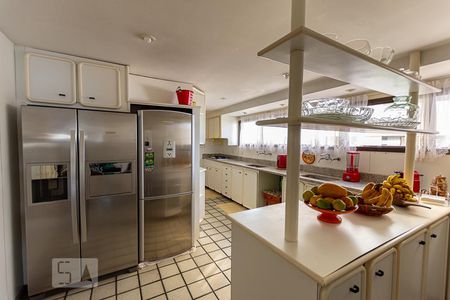 Apartamento à venda com 600m², 4 quartos e 4 vagasCozinha 