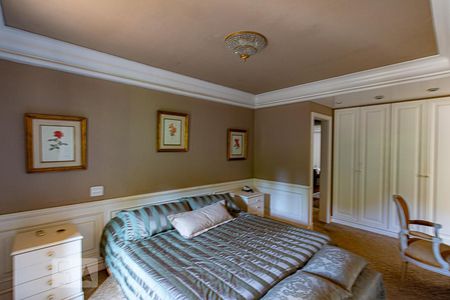 Apartamento à venda com 600m², 4 quartos e 4 vagasSuite 3