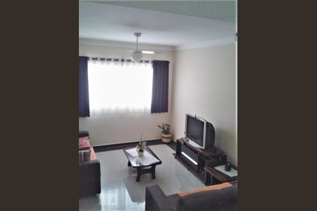 Sala de casa à venda com 3 quartos, 120m² em Vila Pita, São Paulo