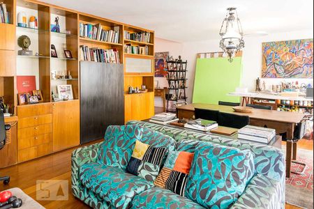 Sala de apartamento à venda com 3 quartos, 211m² em Higienópolis, São Paulo