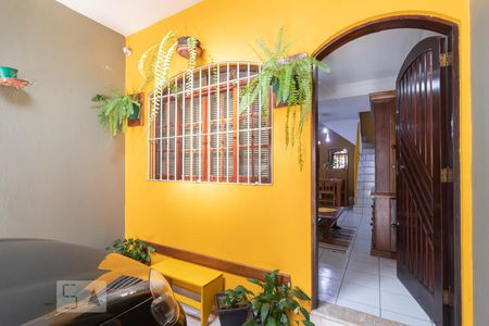 Casa à venda com 94m², 3 quartos e 2 vagas Casa à venda com 94m², 3 quartos e 2 vagasEntrada