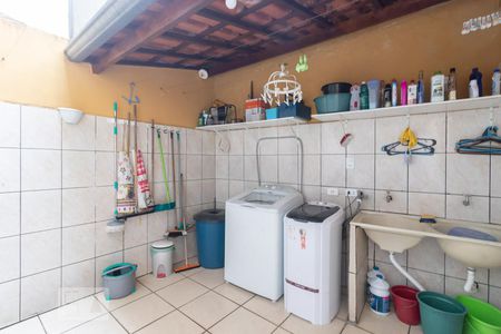 Casa à venda com 94m², 3 quartos e 2 vagas Casa à venda com 94m², 3 quartos e 2 vagasÁrea de Serviço