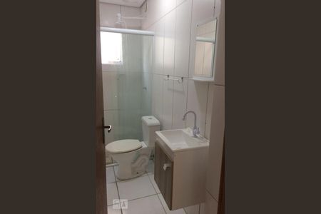 Banheiro de apartamento para alugar com 2 quartos, 67m² em Ingleses do Rio Vermelho, Florianópolis
